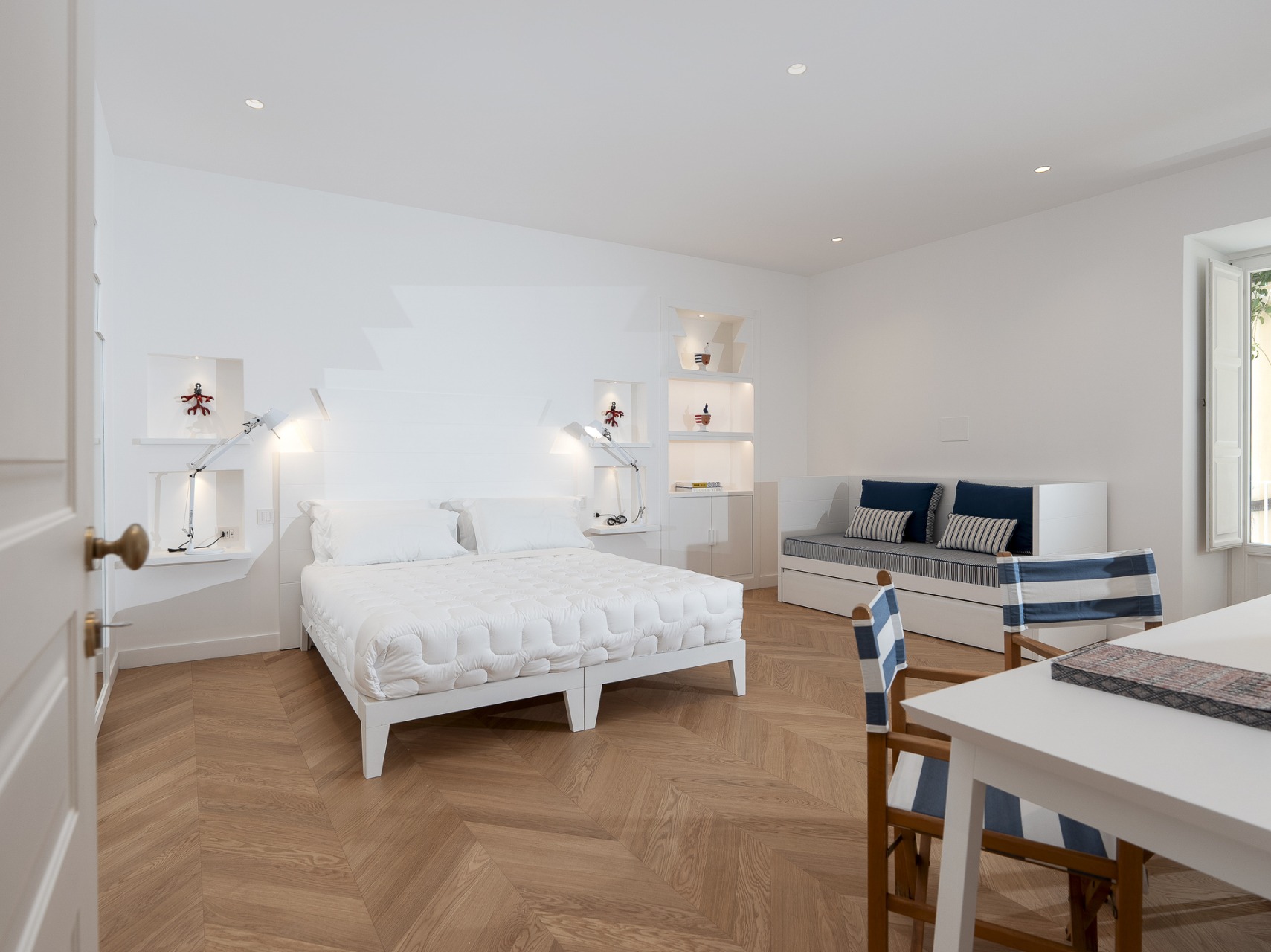 Rooms Photo 5/35